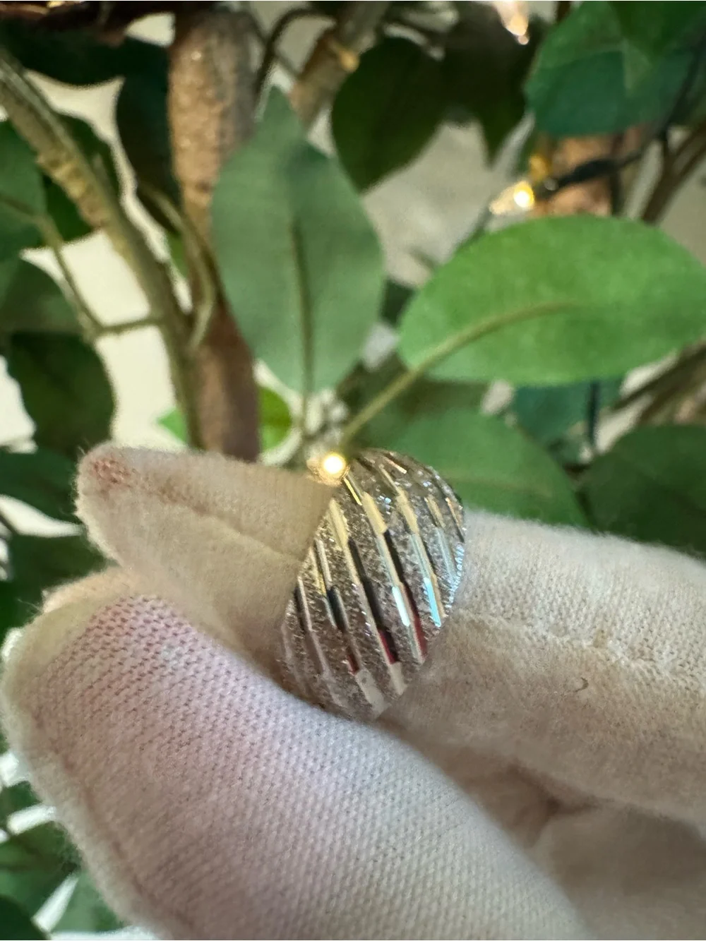 14k white gold vintage size 7 diamond 💎 accents